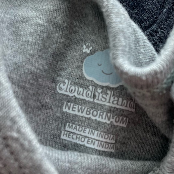 Cloud Island • Newborn Baby Onesie Bundle 4 Pack - Picture 5 of 5